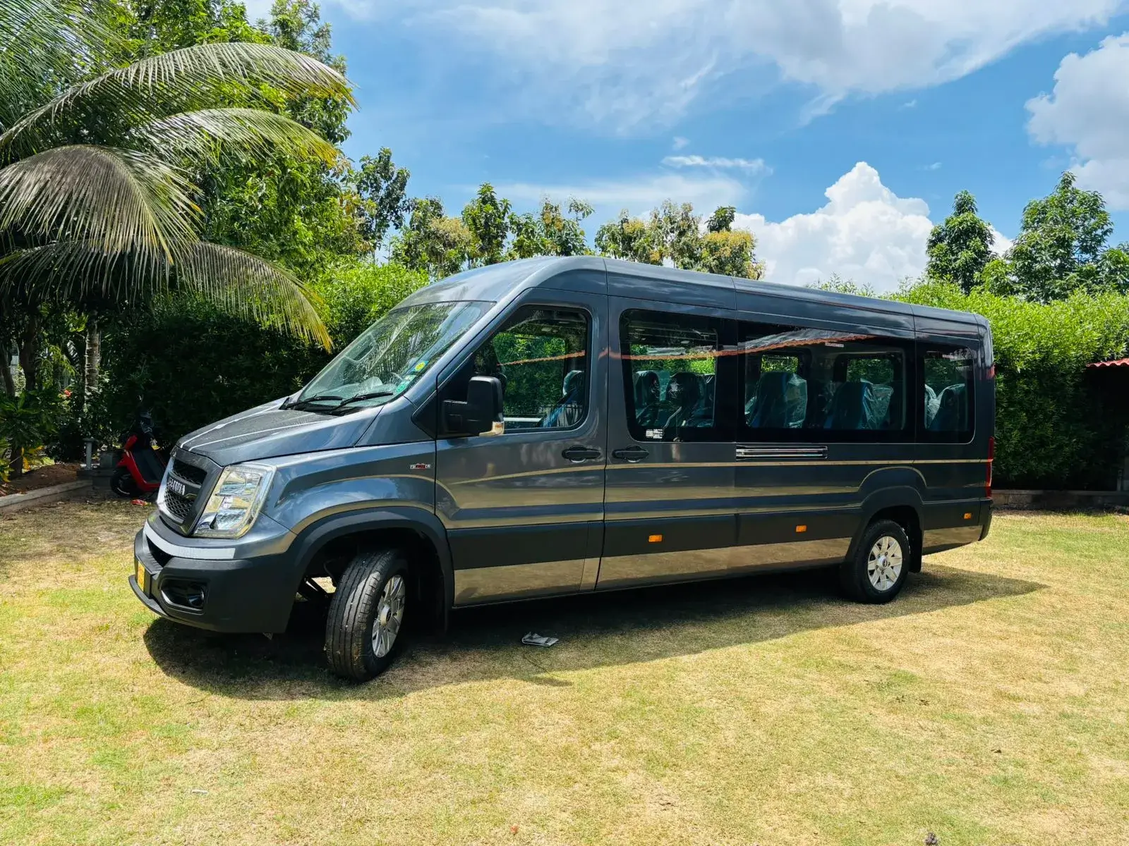 16 Seater Urbania.